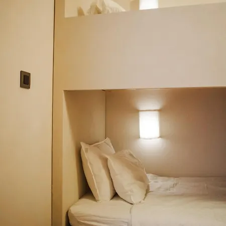 Maison Aimee Nyaraló *