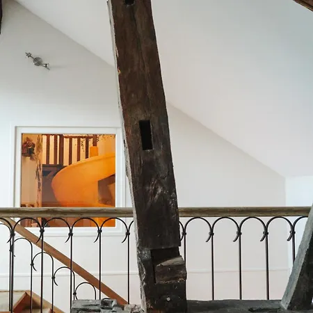 Maison Aimee Nyaraló